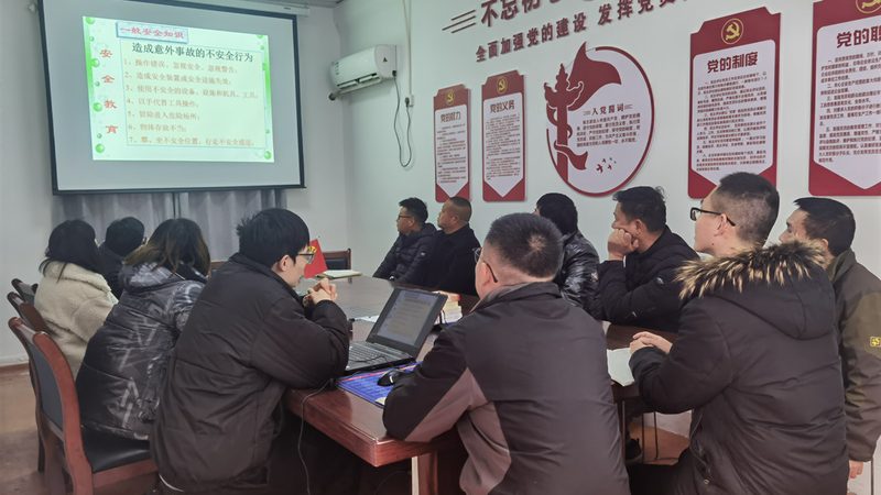 小标题：瑜伽教练培训，行业背景解读